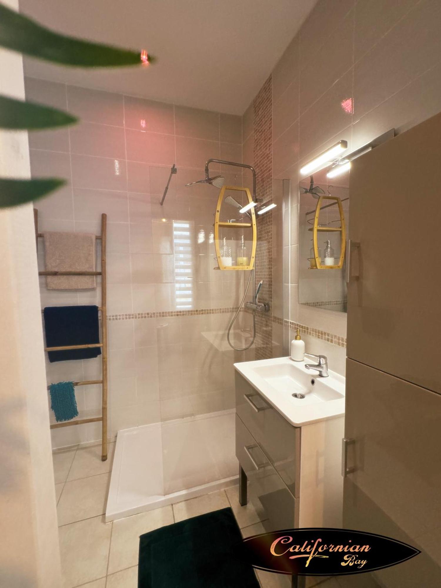 Compromis Appartement Maison Sainte-Savine ภายนอก รูปภาพ